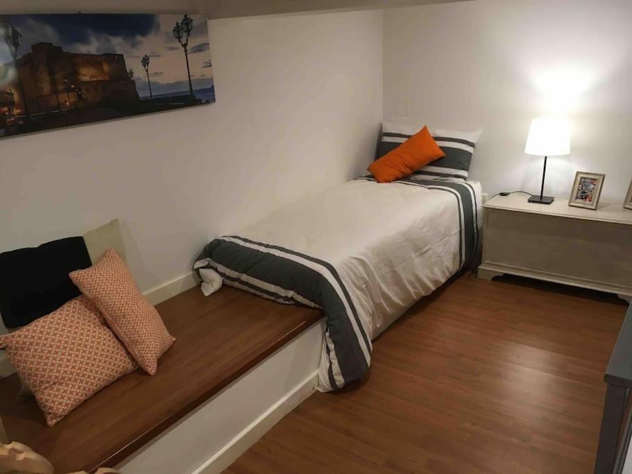 Casa Via Toledo. Centralissima E Vicina Al Porto Appartamento