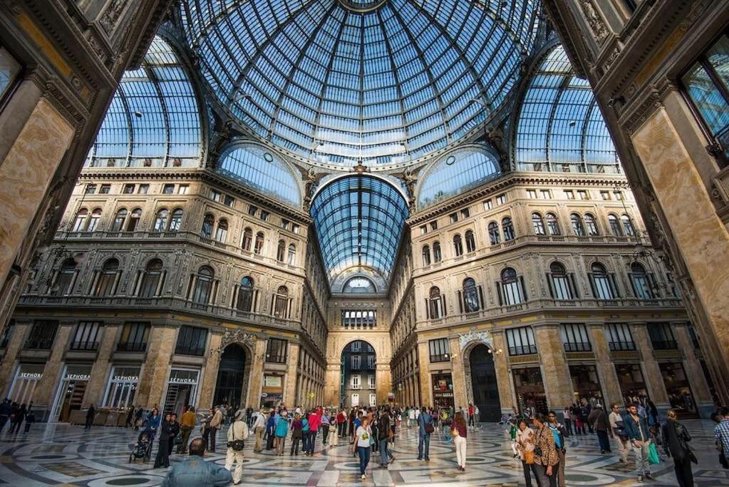 Casa Via Toledo. Centralissima E Vicina Al Porto Napoli