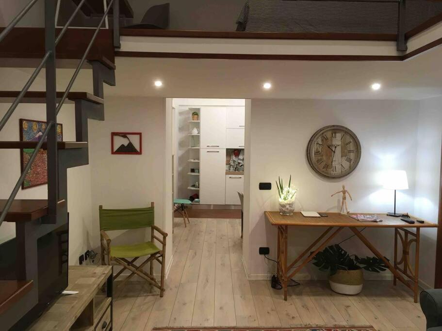 Casa Via Toledo. Centralissima E Vicina Al Porto *